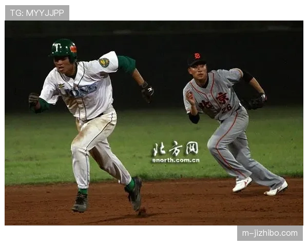 天津队刘建忠击出联赛首记“黄金本垒打”，全场沸腾