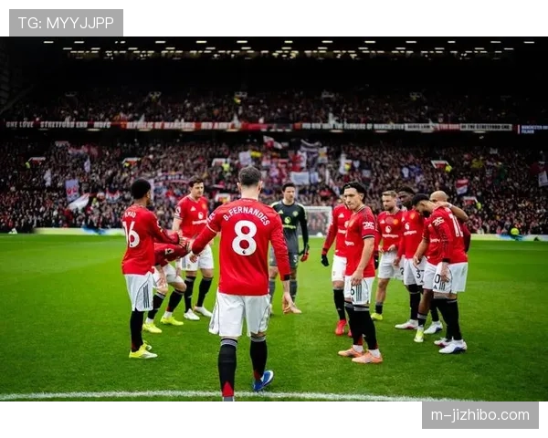 德里赫特缺席曼联赛事，中后卫组合面临调整